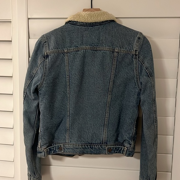 Womens Levi’s Sherpa Jacket (SMALL) - Picture 4 of 4